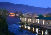 Peacock Houseboats Srinagar